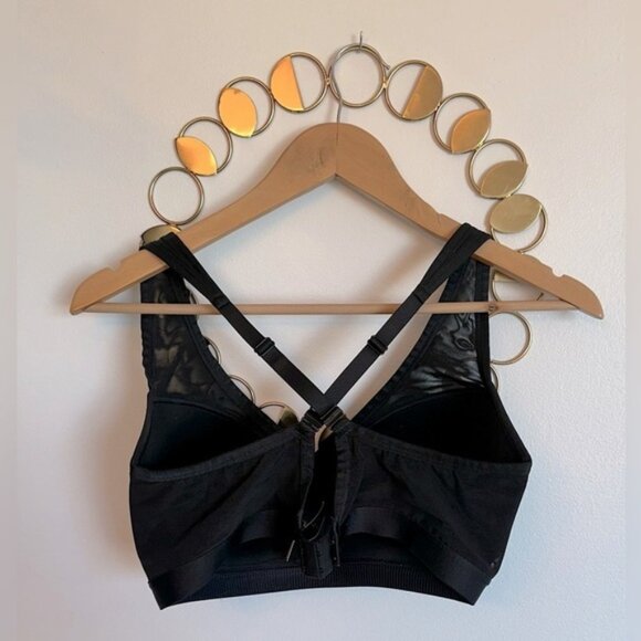 SOLD- Victorias Secret Sports Bra 36DD Wire free Lightweight Black Switch Straps - Picture 10 of 10